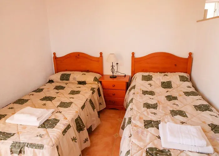 Kione Anamar Hotel 2*